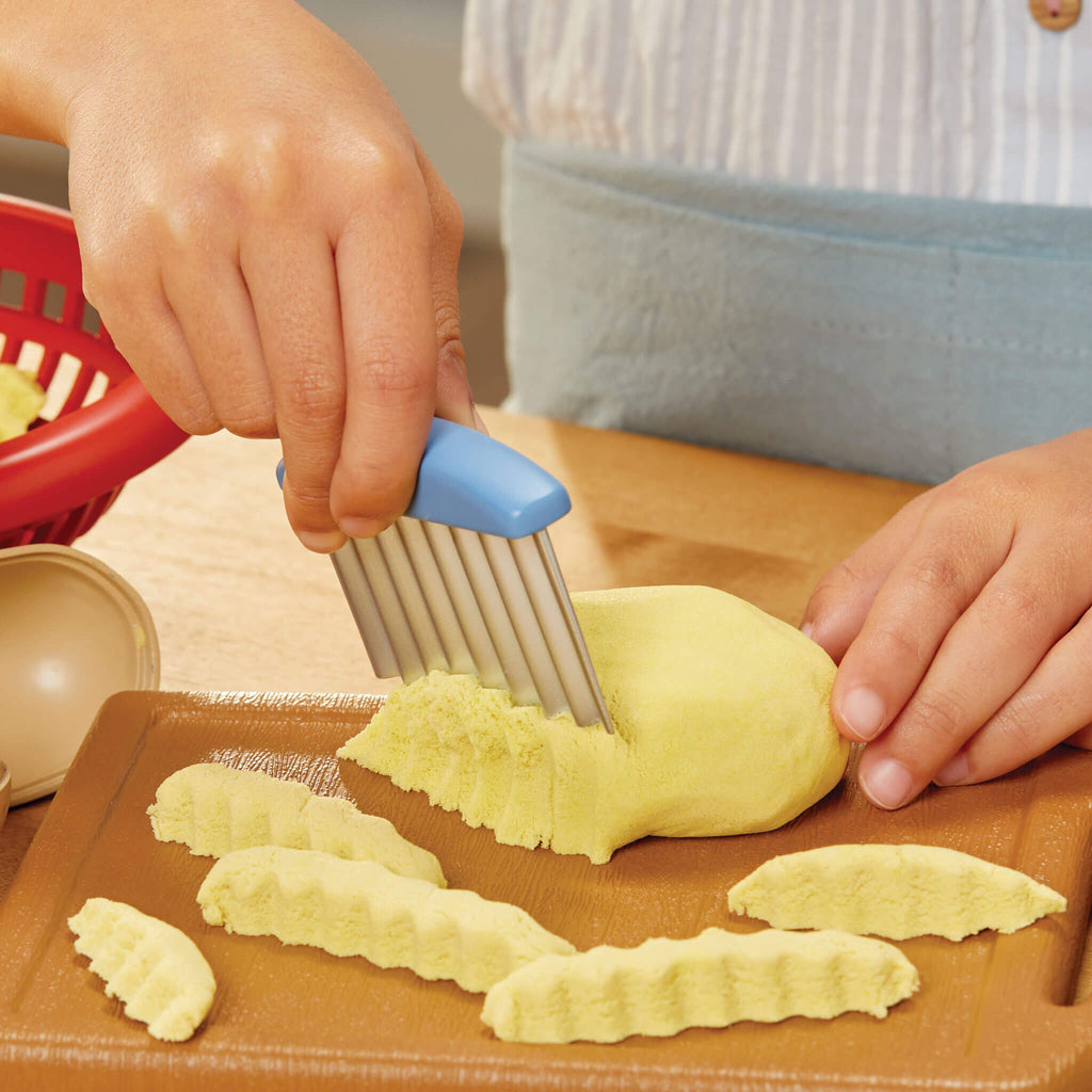 Playful Creative Chefs Cheeseburger and Fries Kit