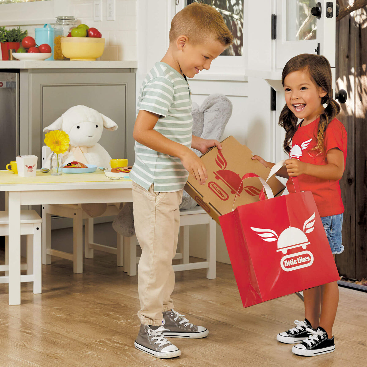 Playful First Food Delivery Set