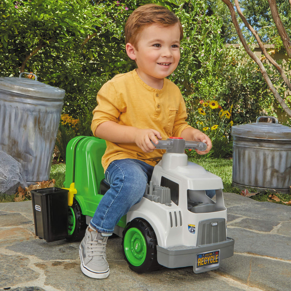 Playful Dirt Digger Garbage Scoot