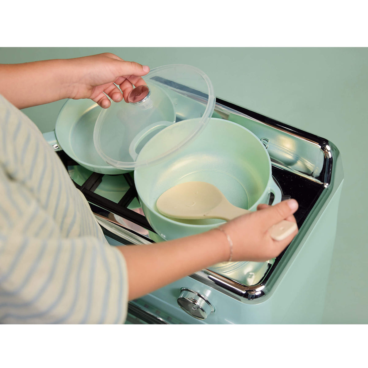 Playful Sweet Spaces Pots & Pans Set - Sea Foam