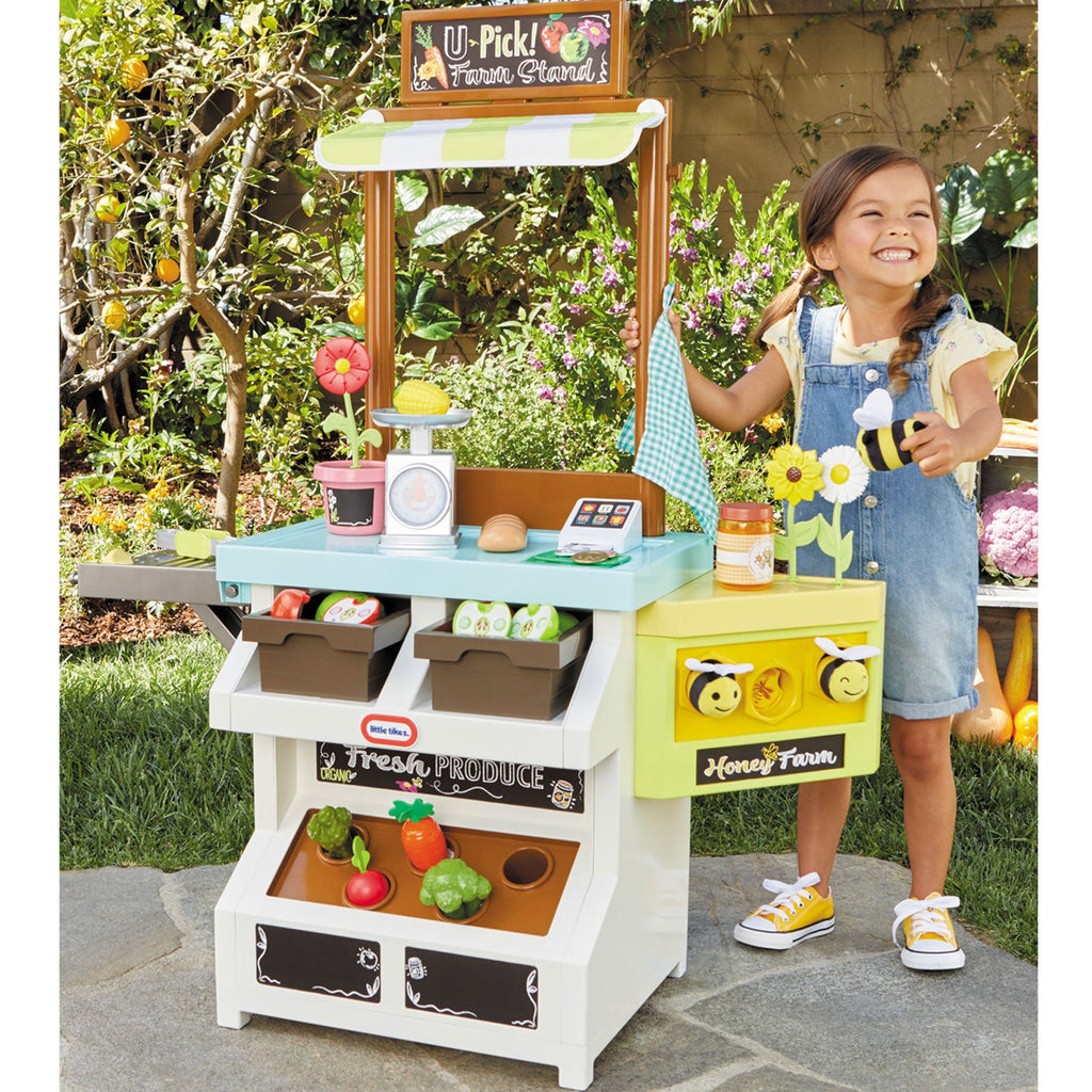 Playful 3-in-1 Garden to Table Market